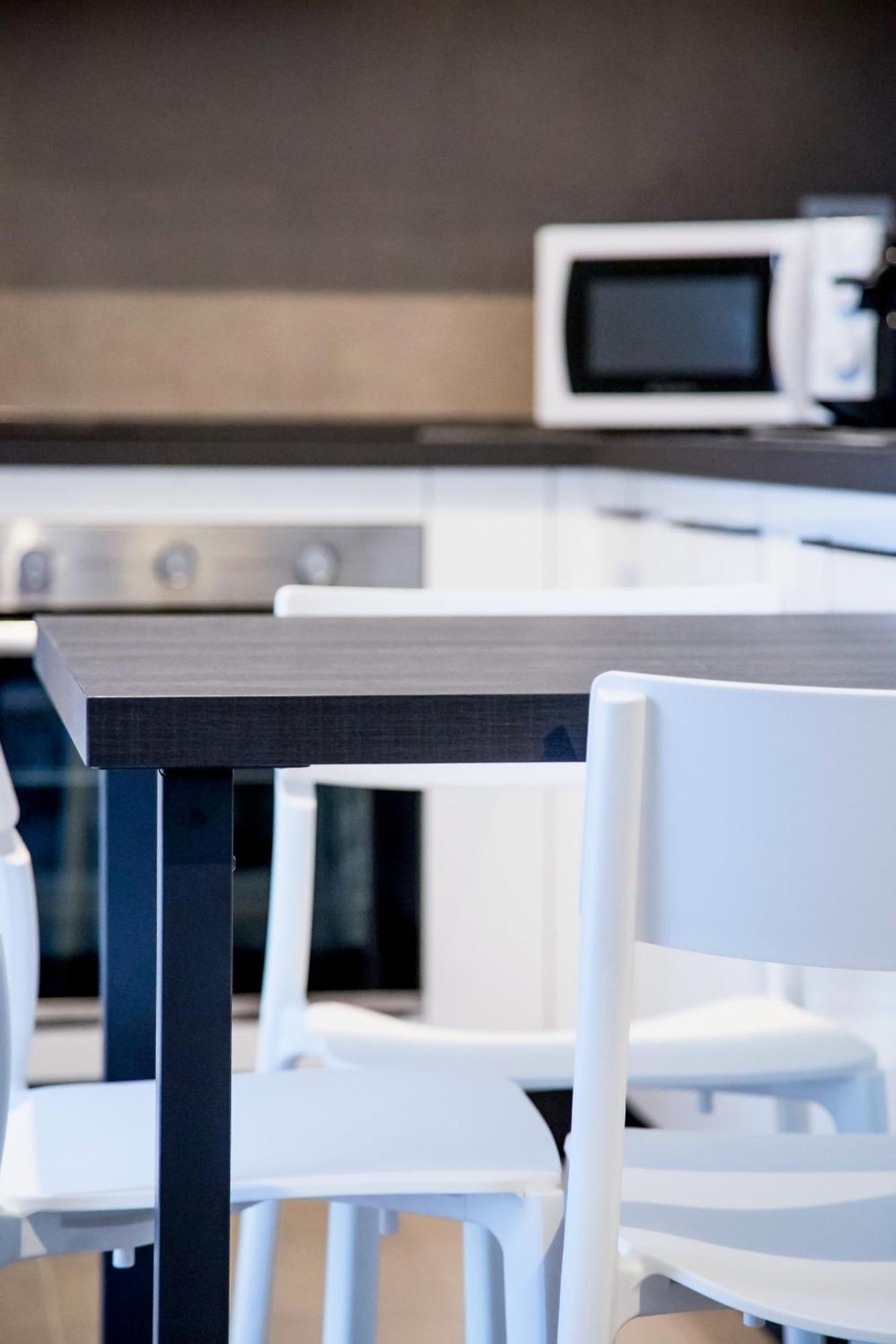 Suite Naviglio 26 Парма Екстериор снимка